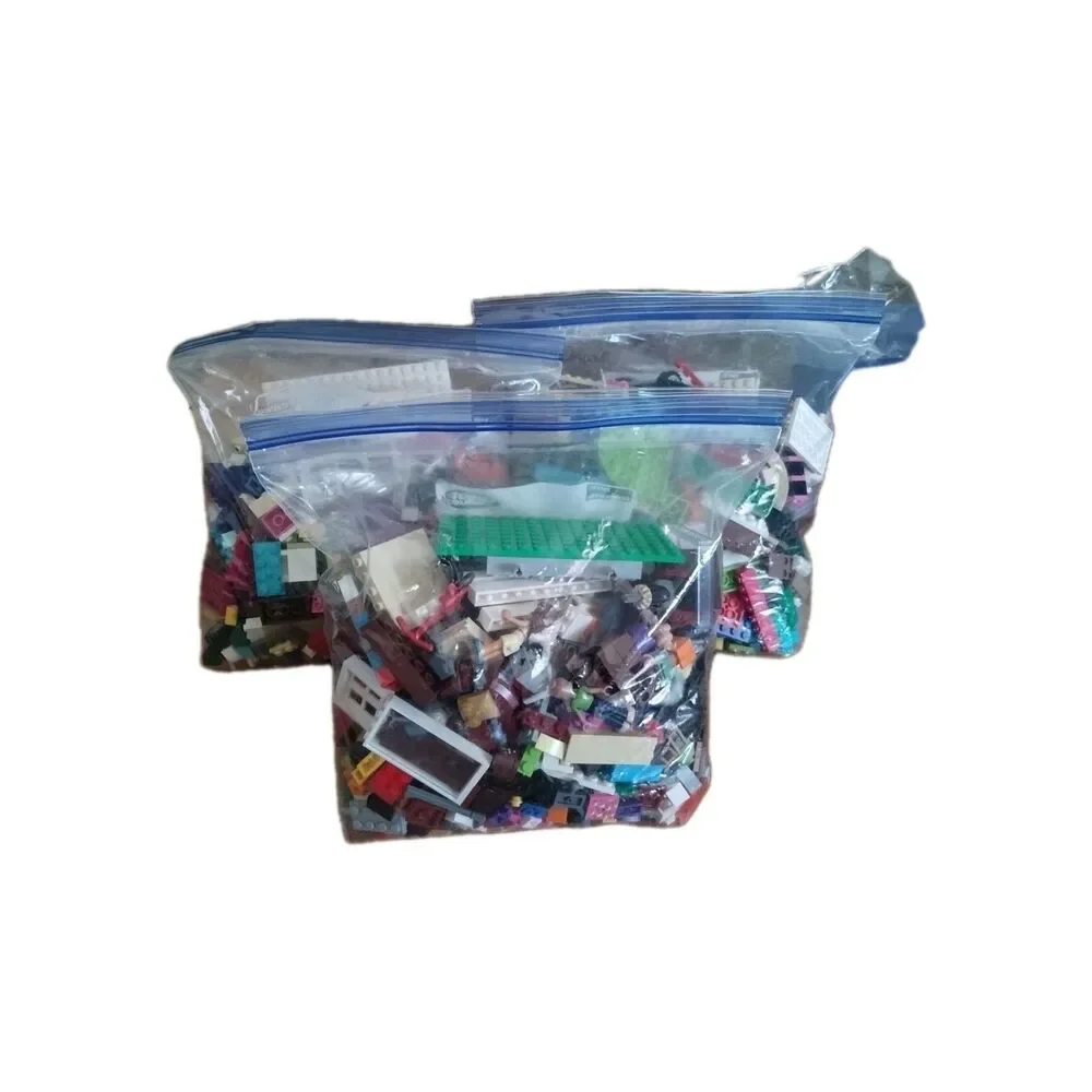 (3) One Gallon Ziplock Bag of Assorted Legos (bricks and pieces) 2lbs Each